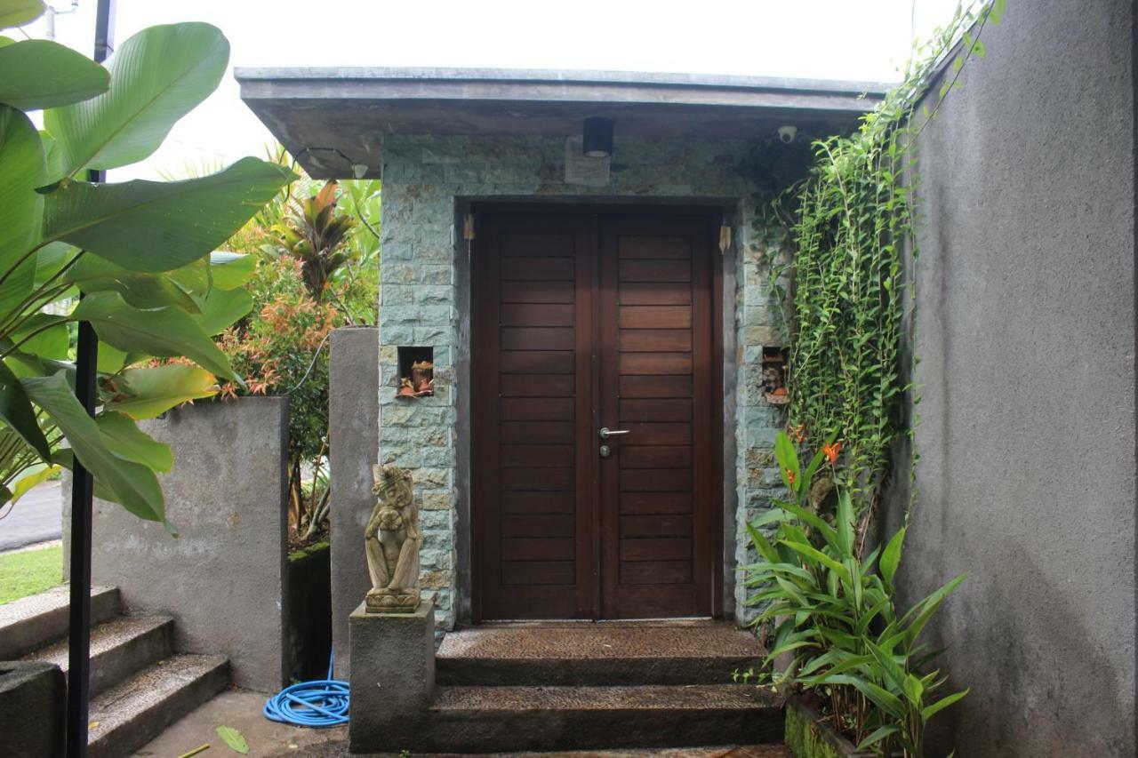 Paranyogan Homestay 2 Jimbaran Buitenkant foto