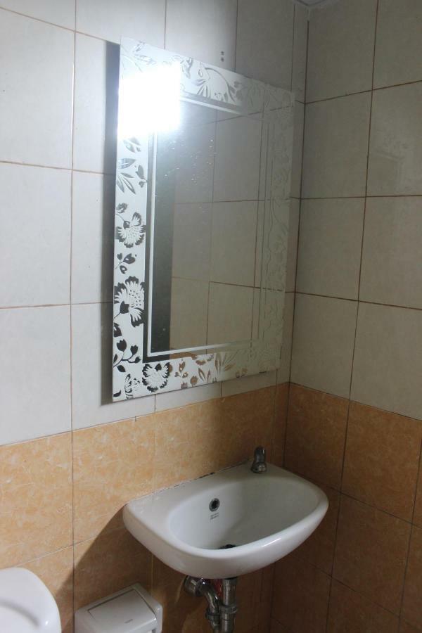 Paranyogan Homestay 2 Jimbaran Buitenkant foto