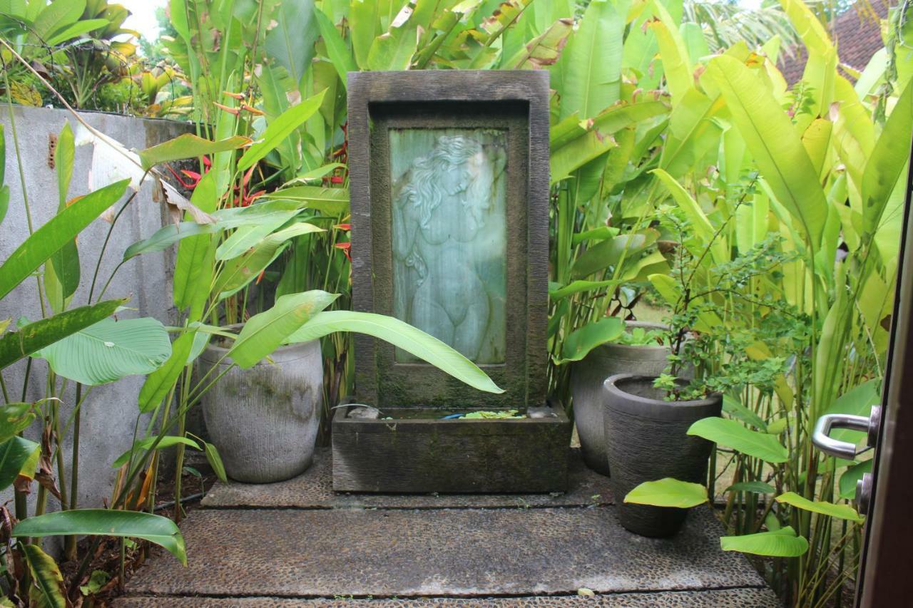 Paranyogan Homestay 2 Jimbaran Buitenkant foto