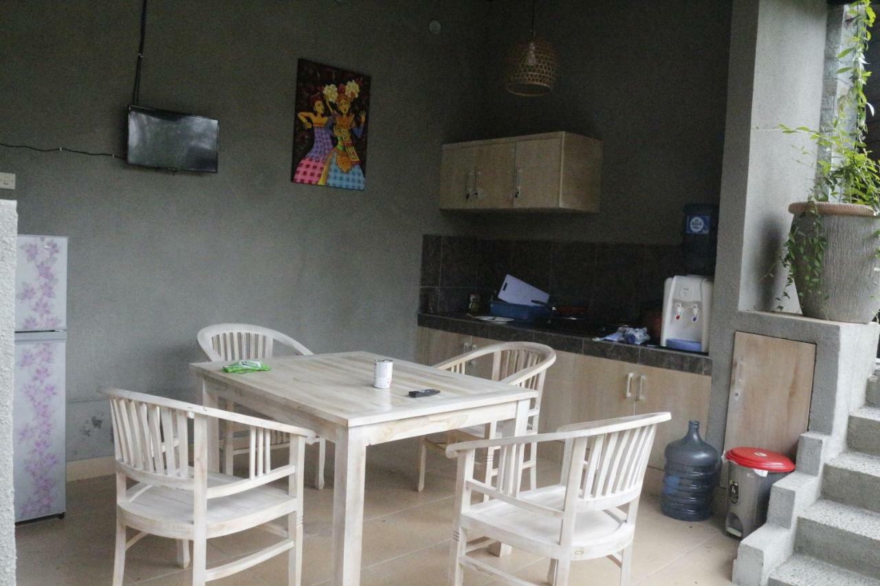 Paranyogan Homestay 2 Jimbaran Buitenkant foto