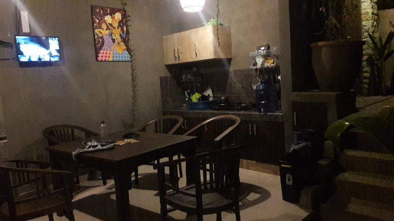 Paranyogan Homestay 2 Jimbaran Buitenkant foto
