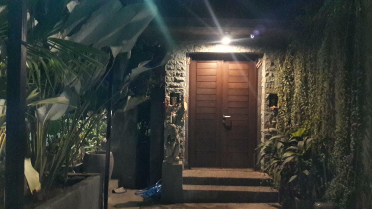 Paranyogan Homestay 2 Jimbaran Buitenkant foto